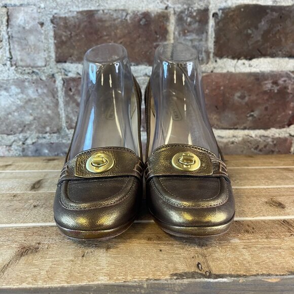 COACH METALLIC Leather Signature Gold Turnlock Buckle Pumps Women's Size 9.5 - Picture 5 of 8